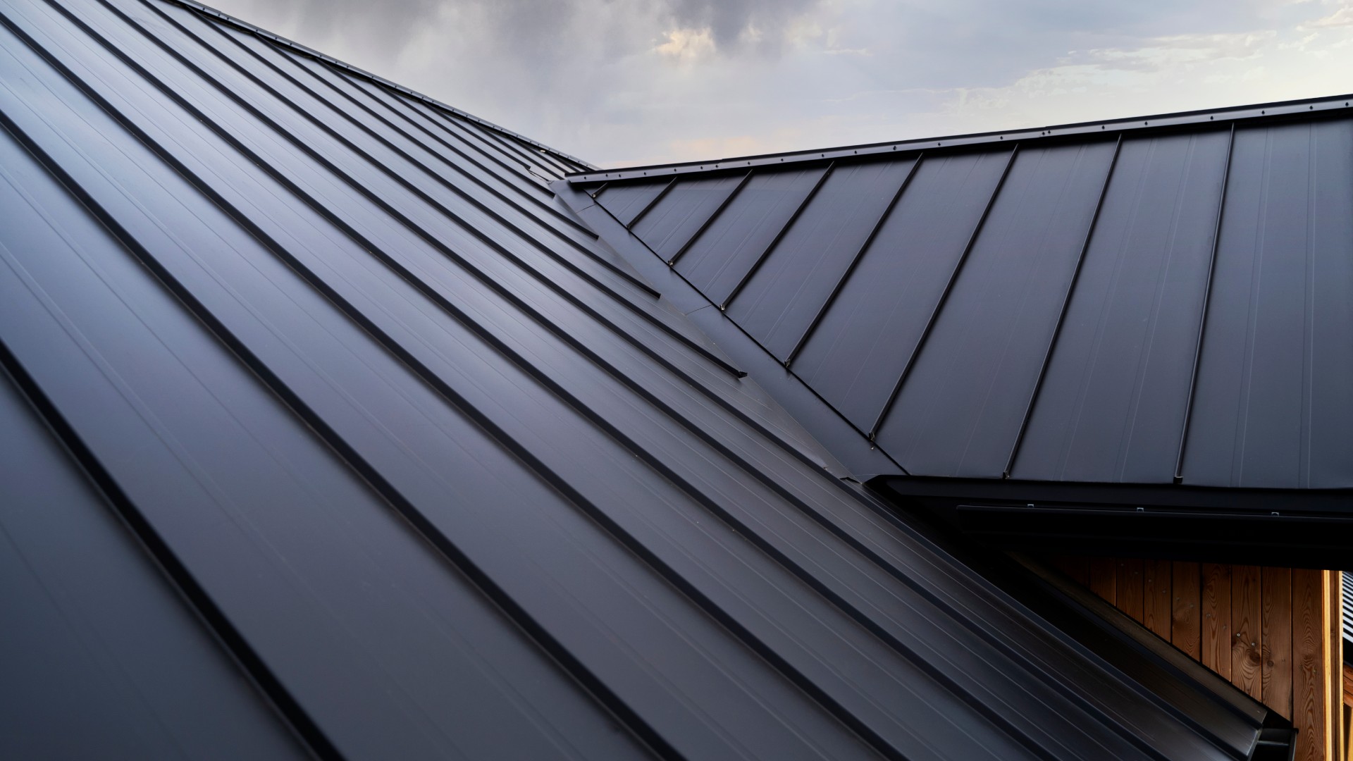 Standing seam sheet metal